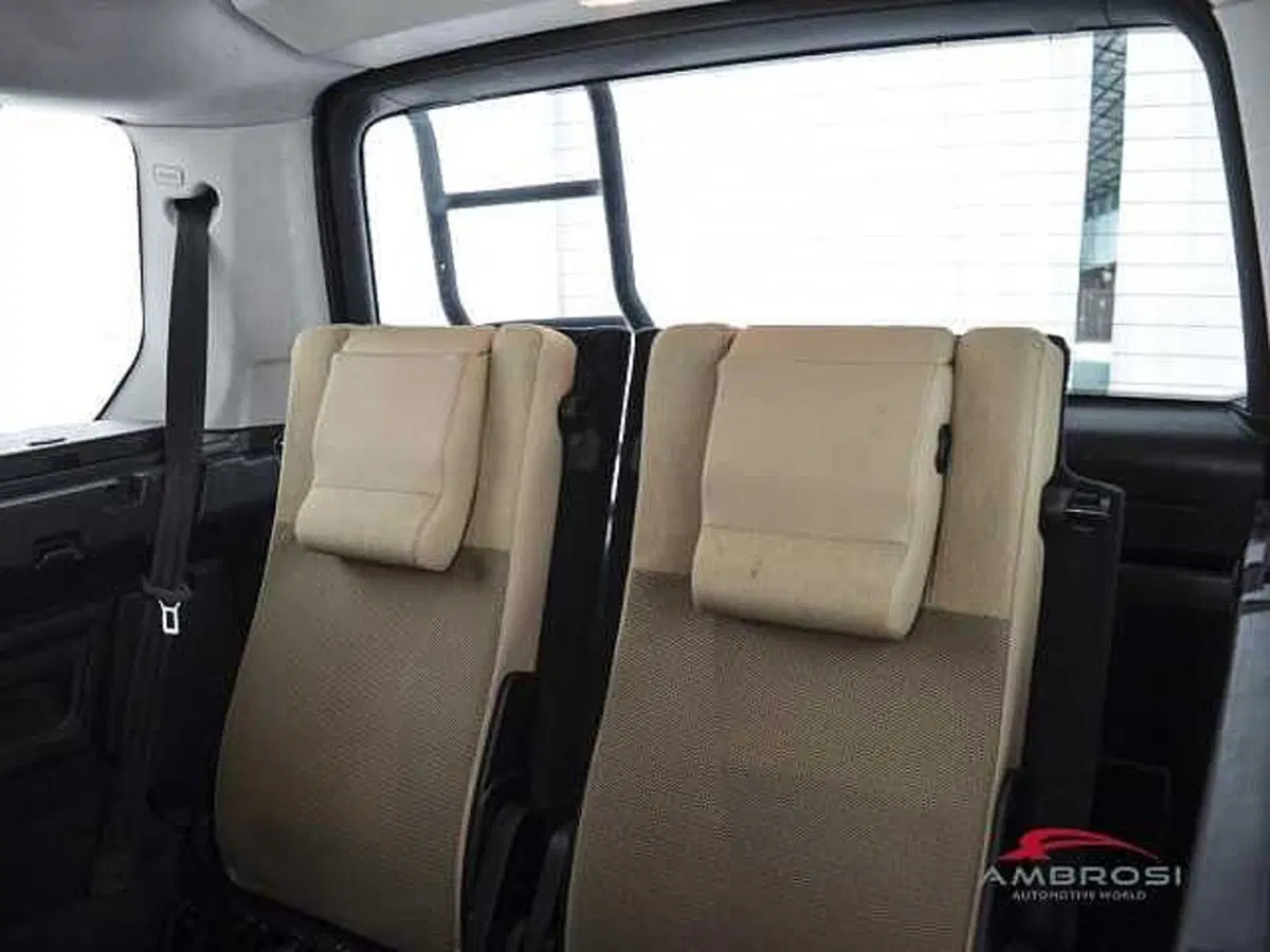 Land Rover Discovery usata a Perugia (11)