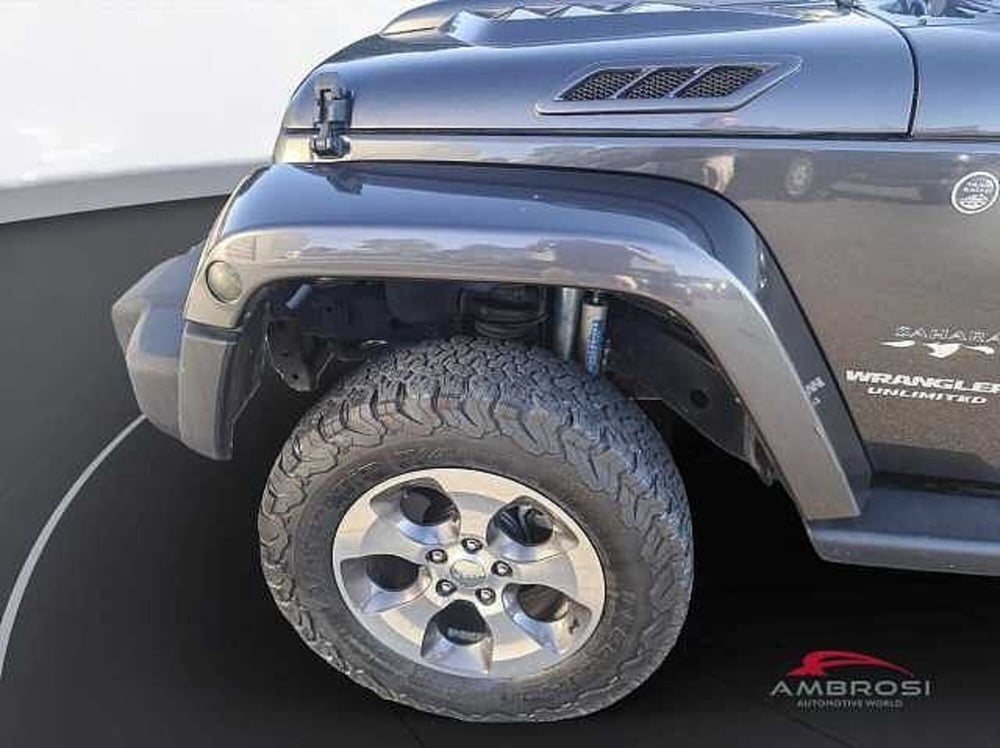 Jeep Wrangler Unlimited usata a Viterbo (14)
