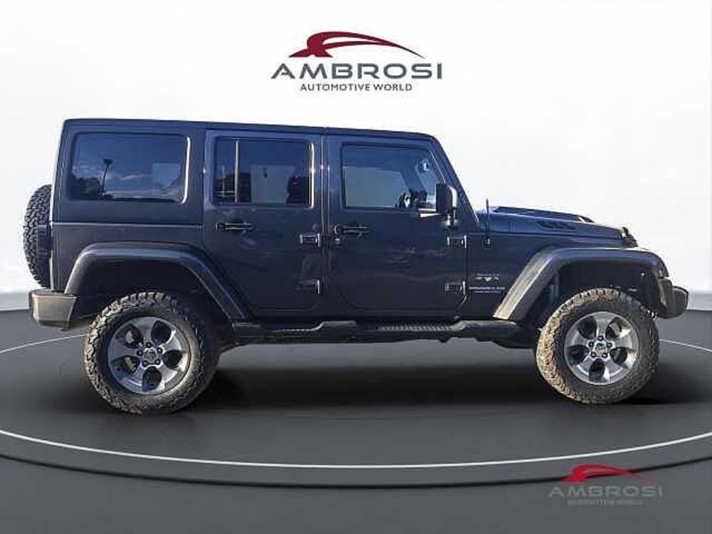 Jeep Wrangler Unlimited usata a Viterbo (5)