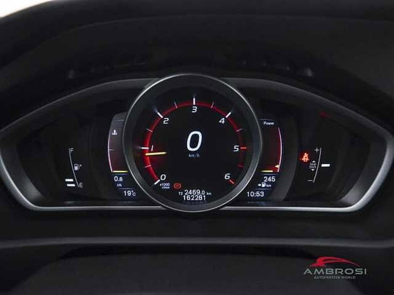 Volvo V40 Cross Country usata a Viterbo (13)