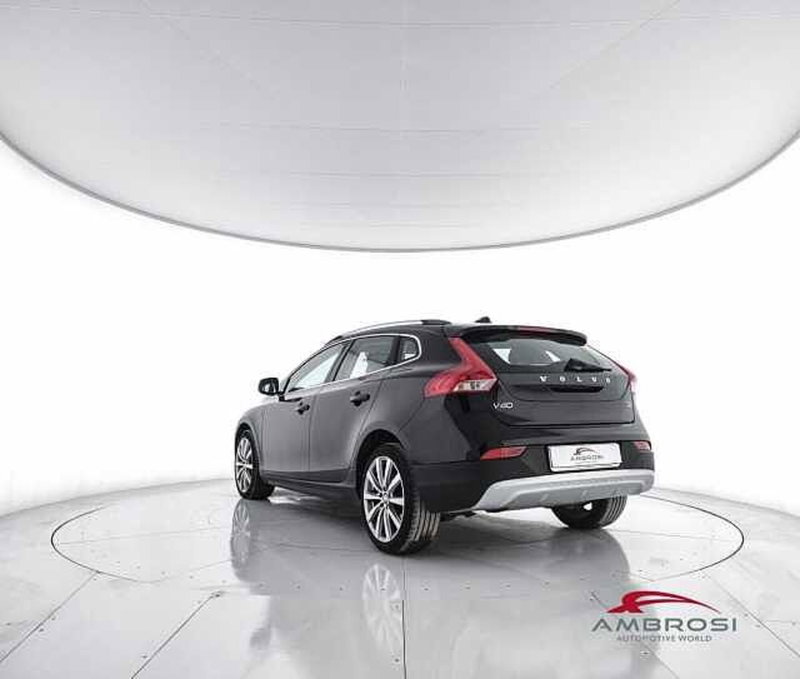 Volvo V40 Cross Country usata a Viterbo (4)