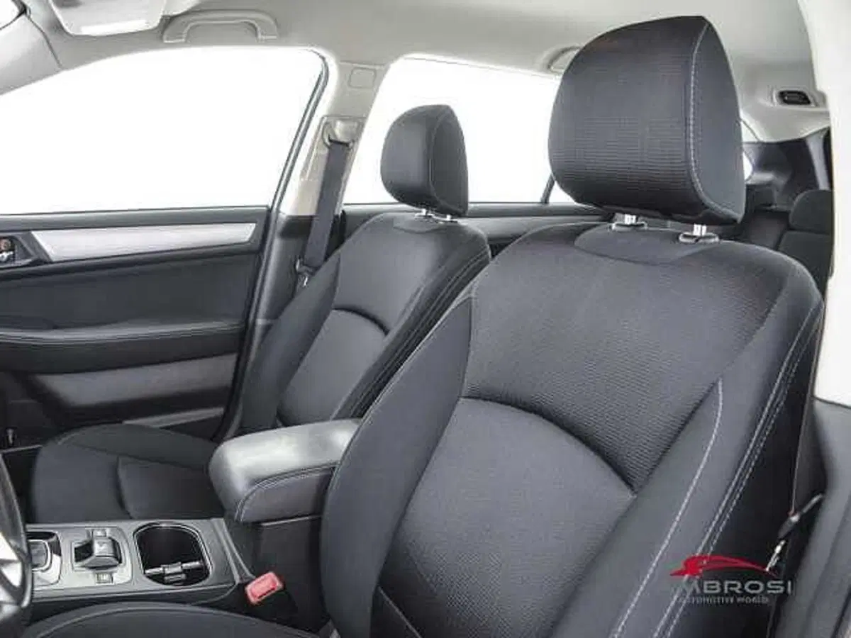Subaru Outback usata a Viterbo (9)