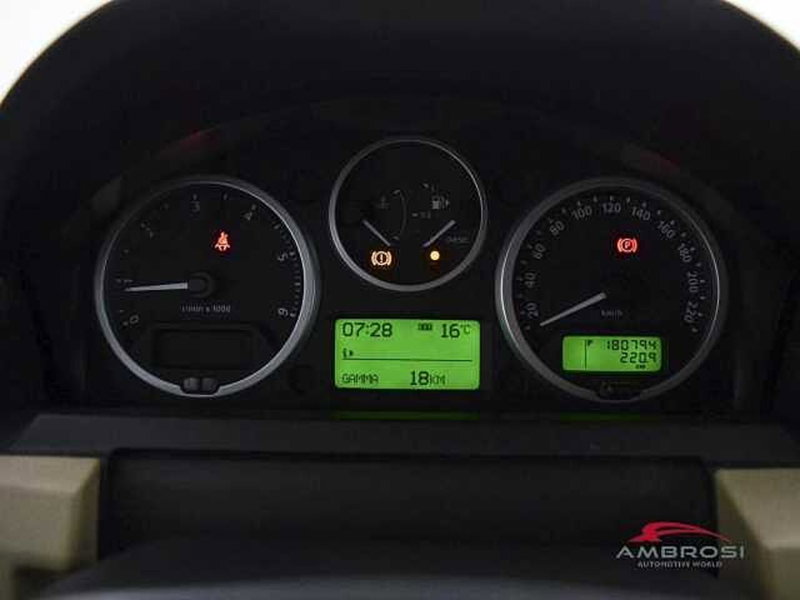 Land Rover Discovery usata a Viterbo (15)