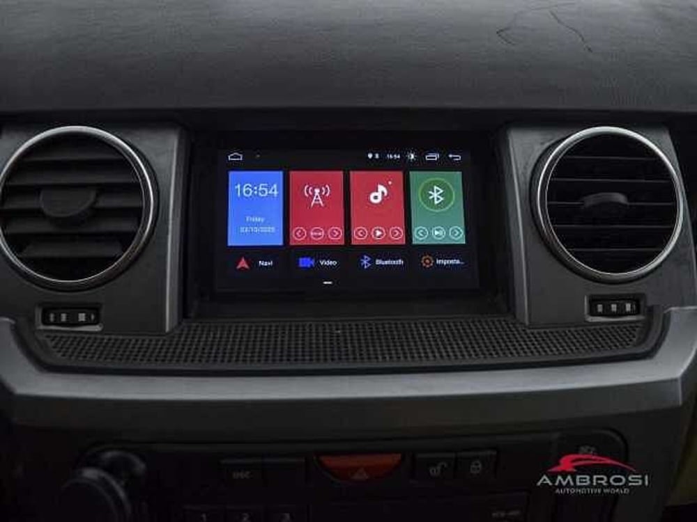 Land Rover Discovery usata a Viterbo (18)