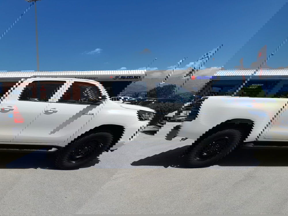 Toyota Hilux nuova a L'Aquila (20)