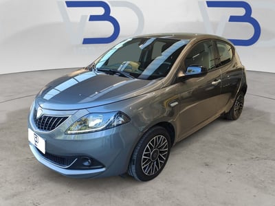 Lancia Ypsilon 1.0 FireFly 5 porte S&amp;S Hybrid Gold Plus del 2024 usata a Settala