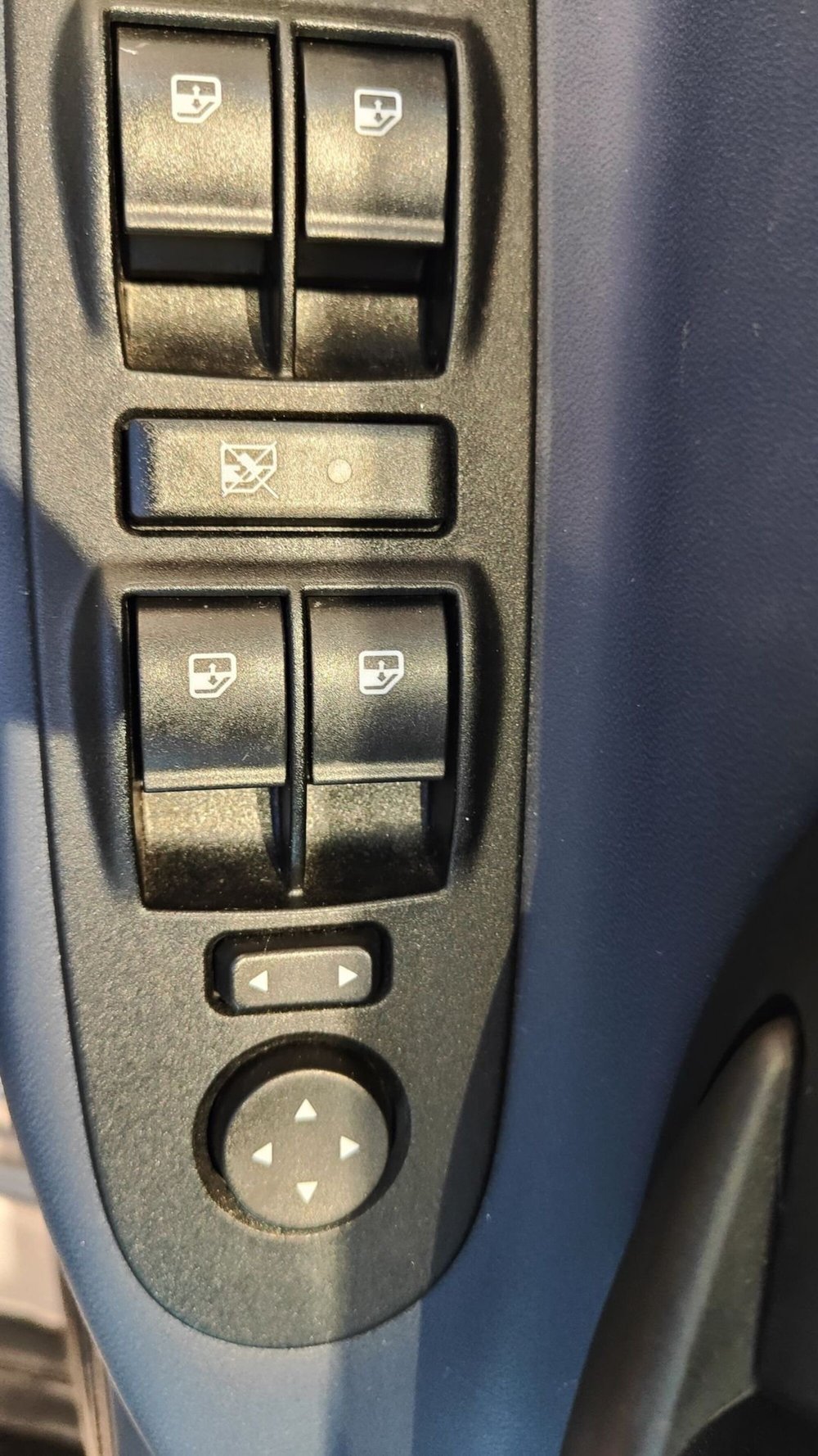 Lancia Ypsilon usata a Milano (14)