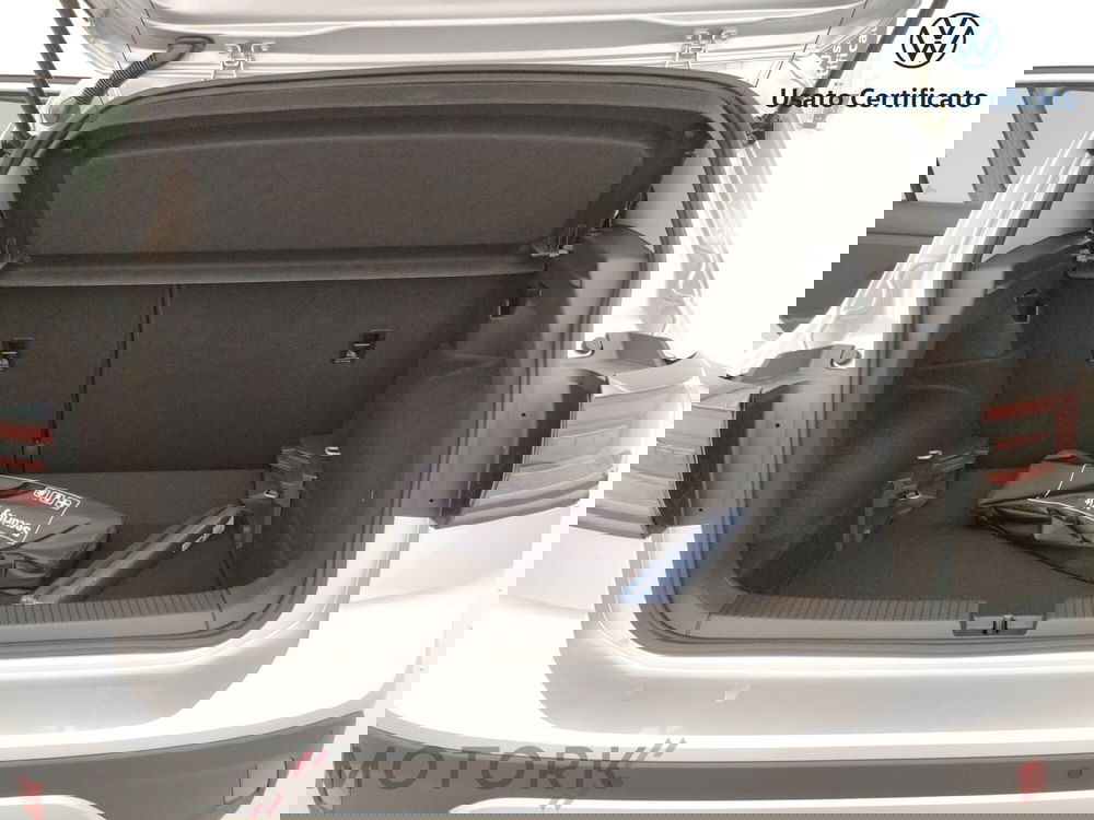 Volkswagen T-Cross nuova a Varese (11)