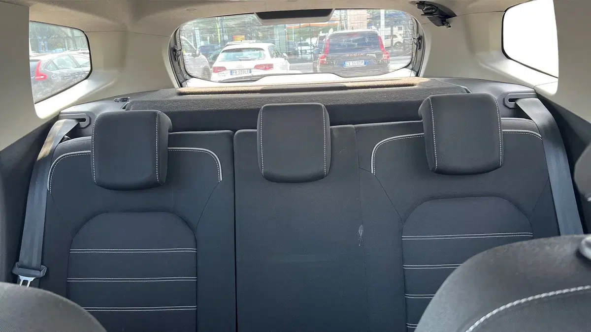 Dacia Duster usata a Padova (12)