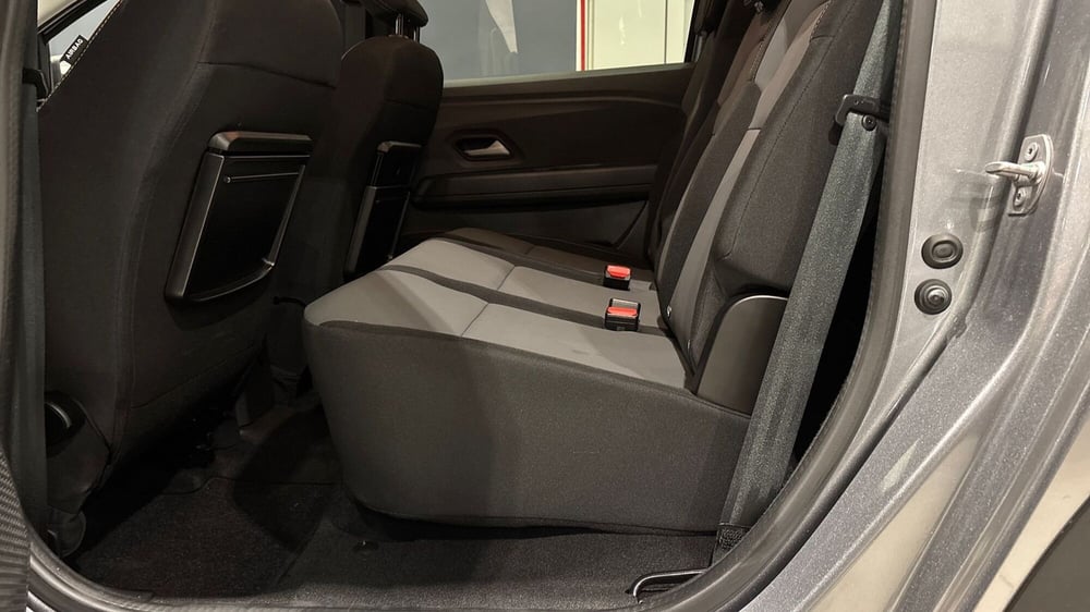 Dacia Jogger usata a Padova (10)