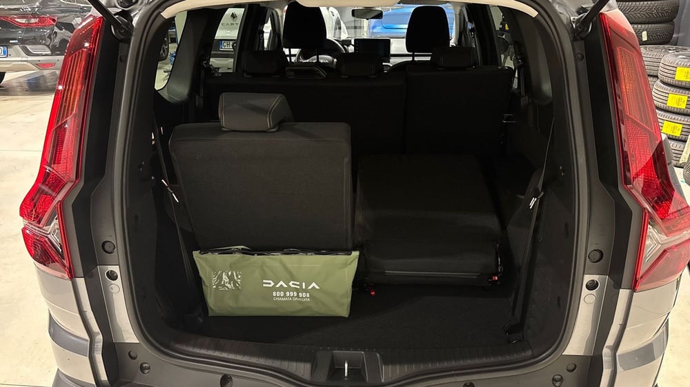 Dacia Jogger usata a Padova (14)
