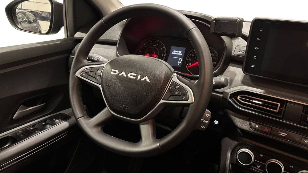 Dacia Jogger usata a Padova (8)