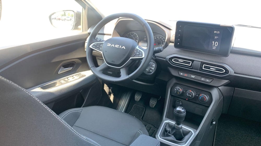 Dacia Jogger usata a Padova (10)