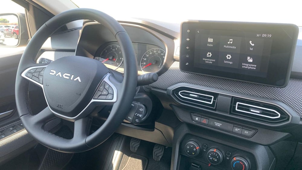 Dacia Jogger usata a Padova (12)