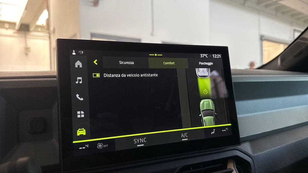 Dacia Bigster usata a Padova (14)