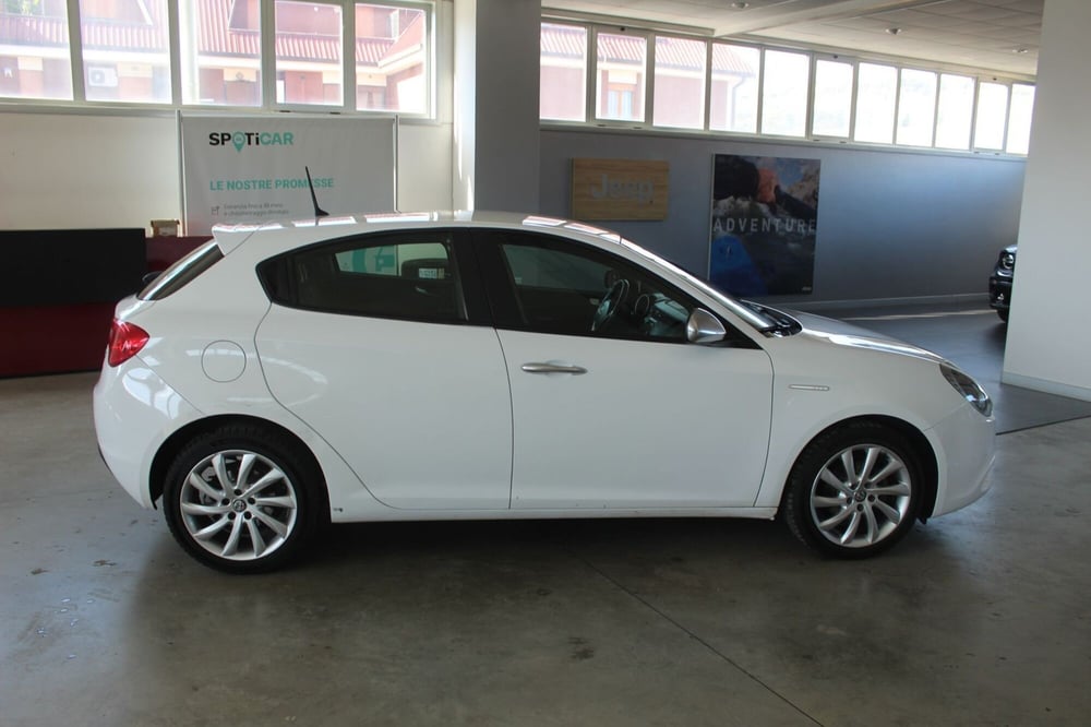 Alfa Romeo Giulietta usata a Terni (6)