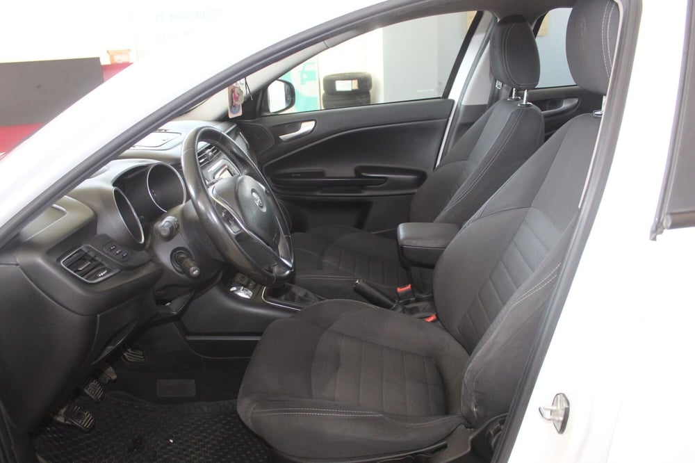 Alfa Romeo Giulietta usata a Terni (7)
