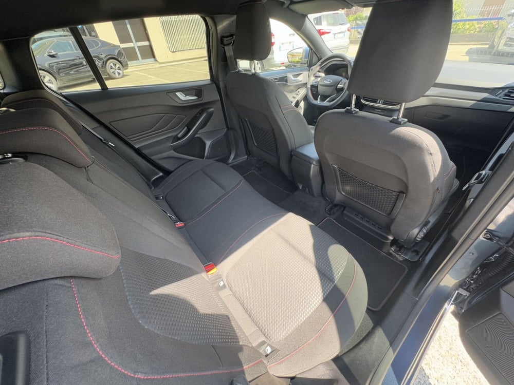 Ford Focus Station Wagon usata a Torino (17)