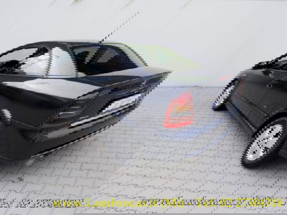 Opel Astra Coupé usata a Milano (11)