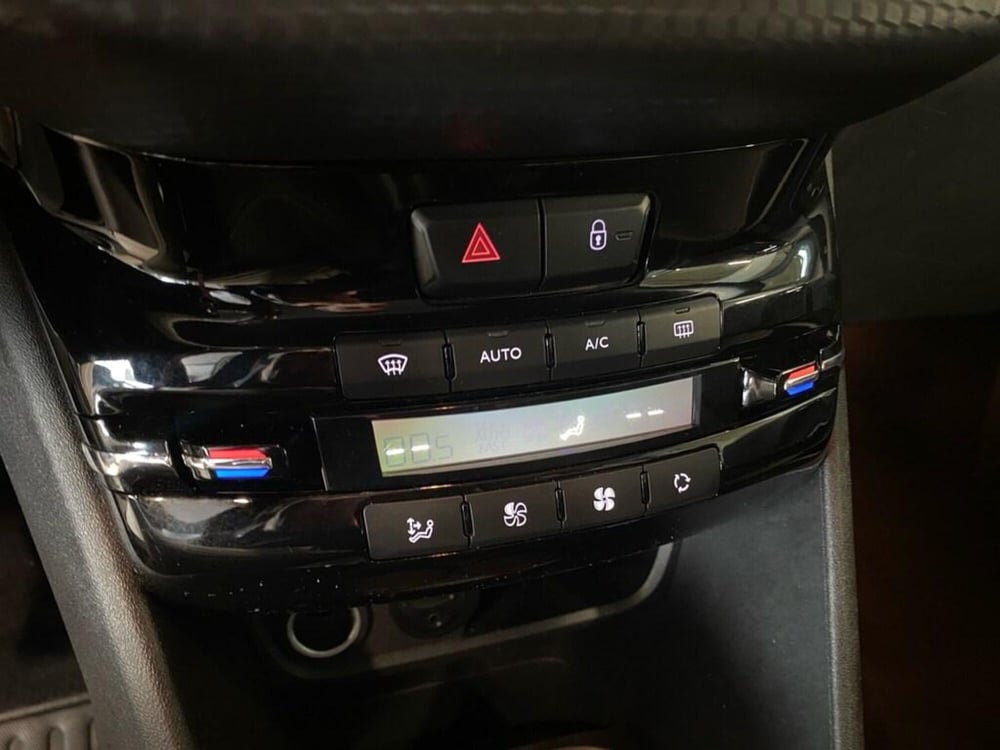 Peugeot 208 usata a Torino (10)