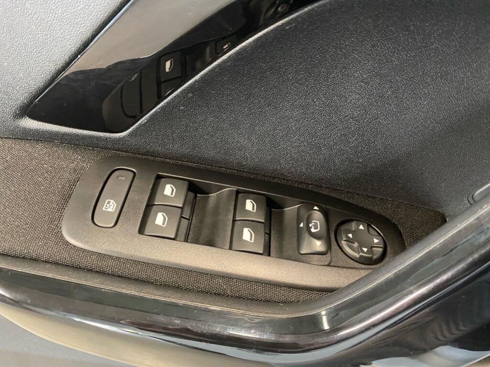 Peugeot 208 usata a Torino (13)