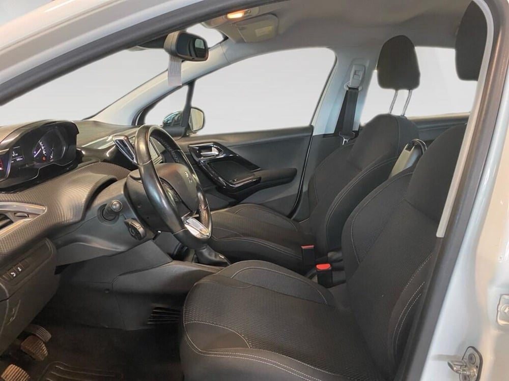 Peugeot 208 usata a Torino (6)