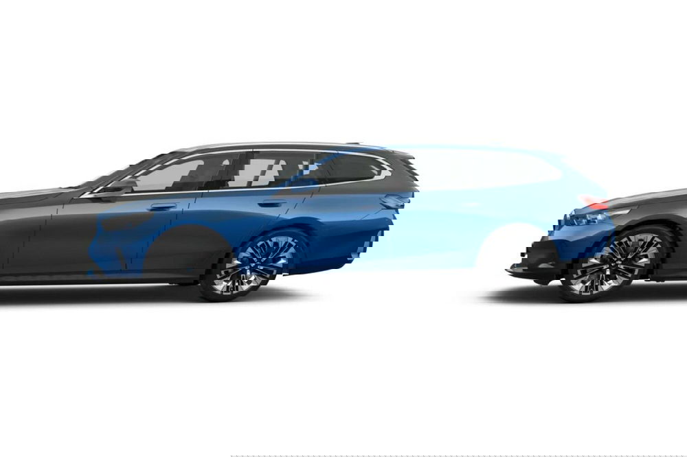 BMW Serie 5 Touring nuova a Torino (4)