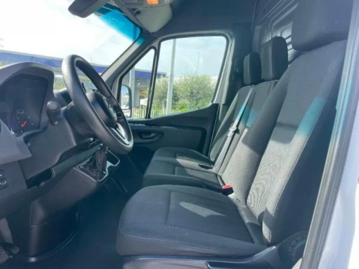 Mercedes-Benz Sprinter usata a Massa-Carrara (11)