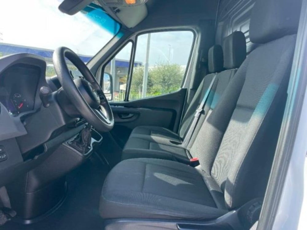 Mercedes-Benz Sprinter usata a Massa-Carrara (11)
