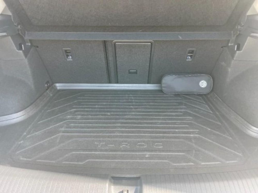 Volkswagen T-Roc usata a Massa-Carrara (15)
