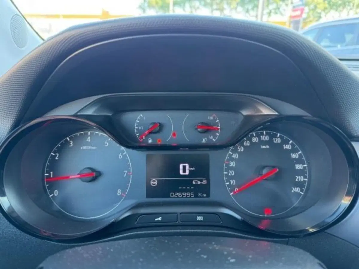Opel Crossland X usata a Massa-Carrara (7)