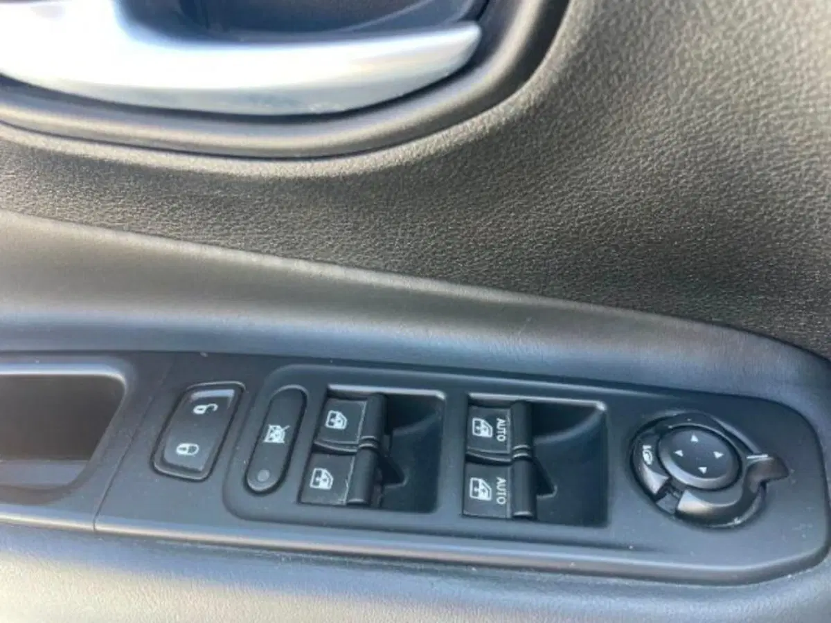 Jeep Renegade usata a Massa-Carrara (12)