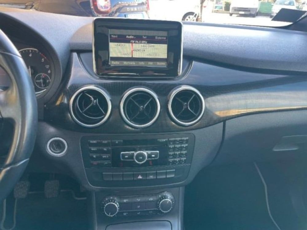 Mercedes-Benz Classe B usata a Massa-Carrara (9)
