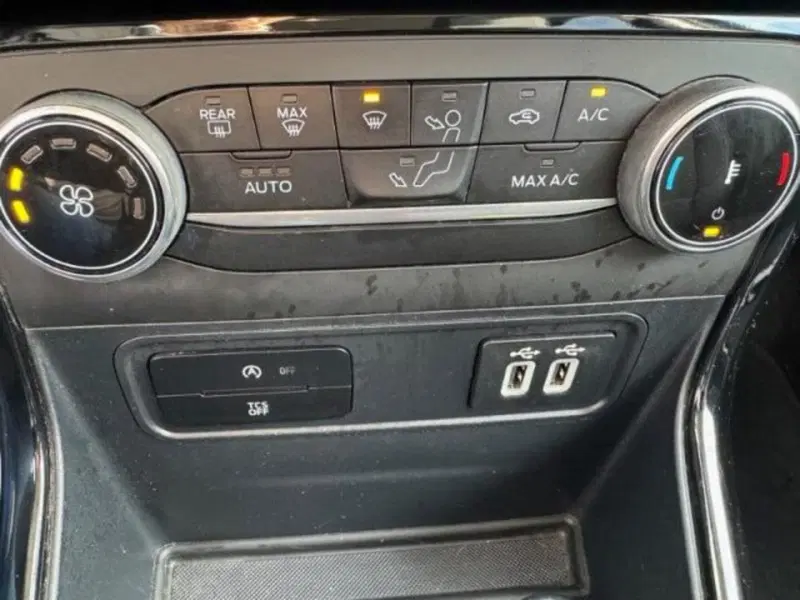 Ford EcoSport usata a Massa-Carrara (12)