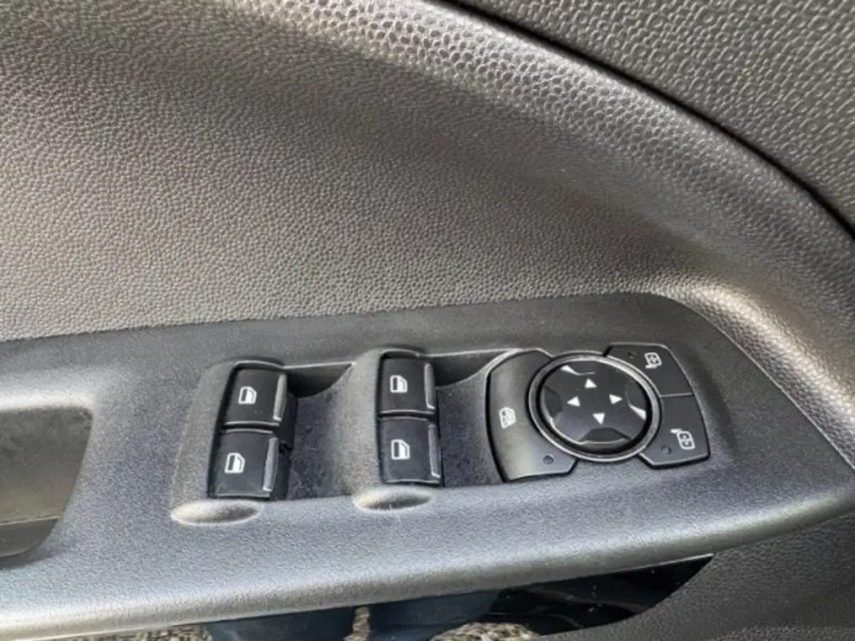 Ford EcoSport usata a Massa-Carrara (13)