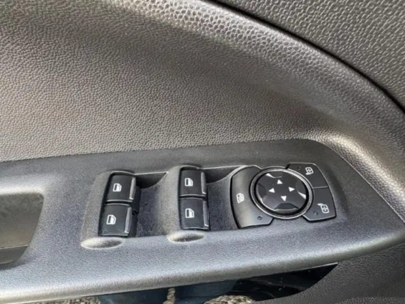 Ford EcoSport usata a Massa-Carrara (13)
