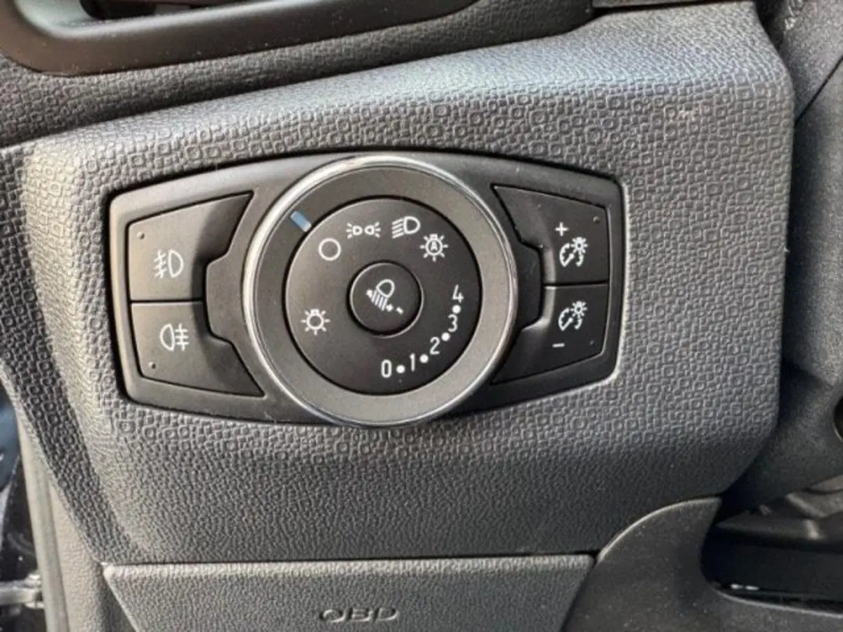 Ford EcoSport usata a Massa-Carrara (14)