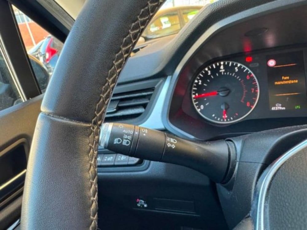 Renault Captur usata a Massa-Carrara (8)