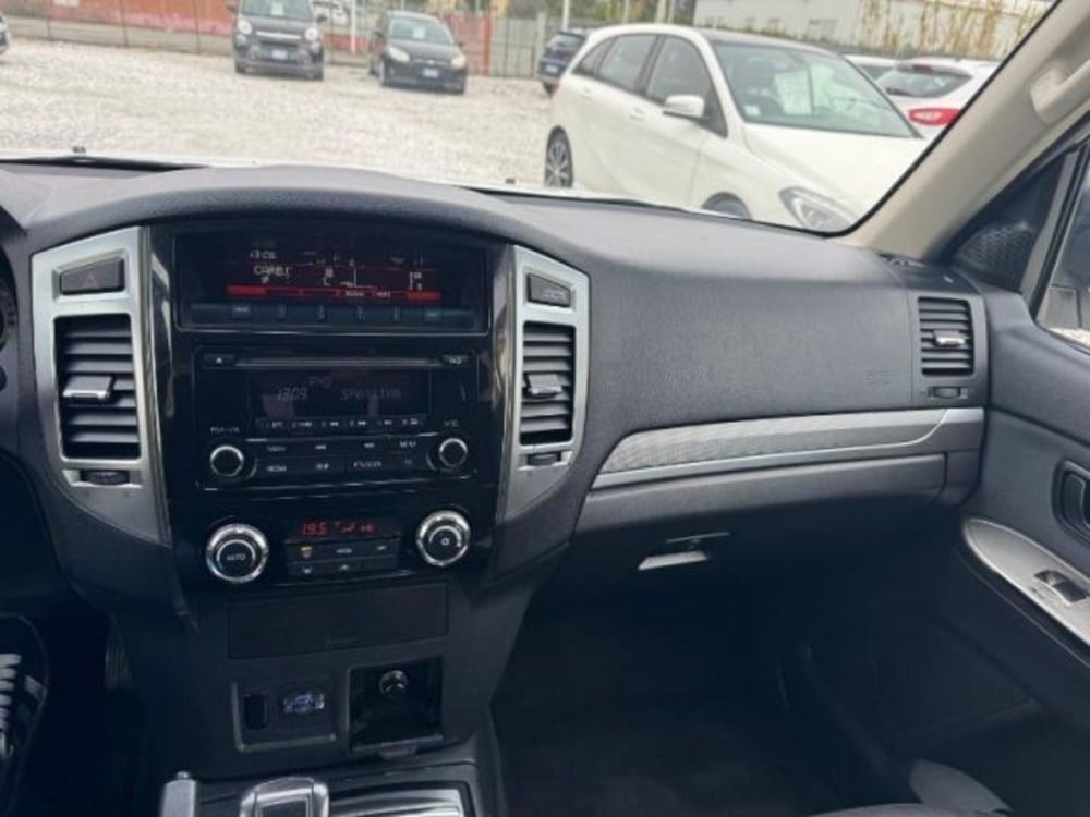 Mitsubishi Pajero usata a Massa-Carrara (13)