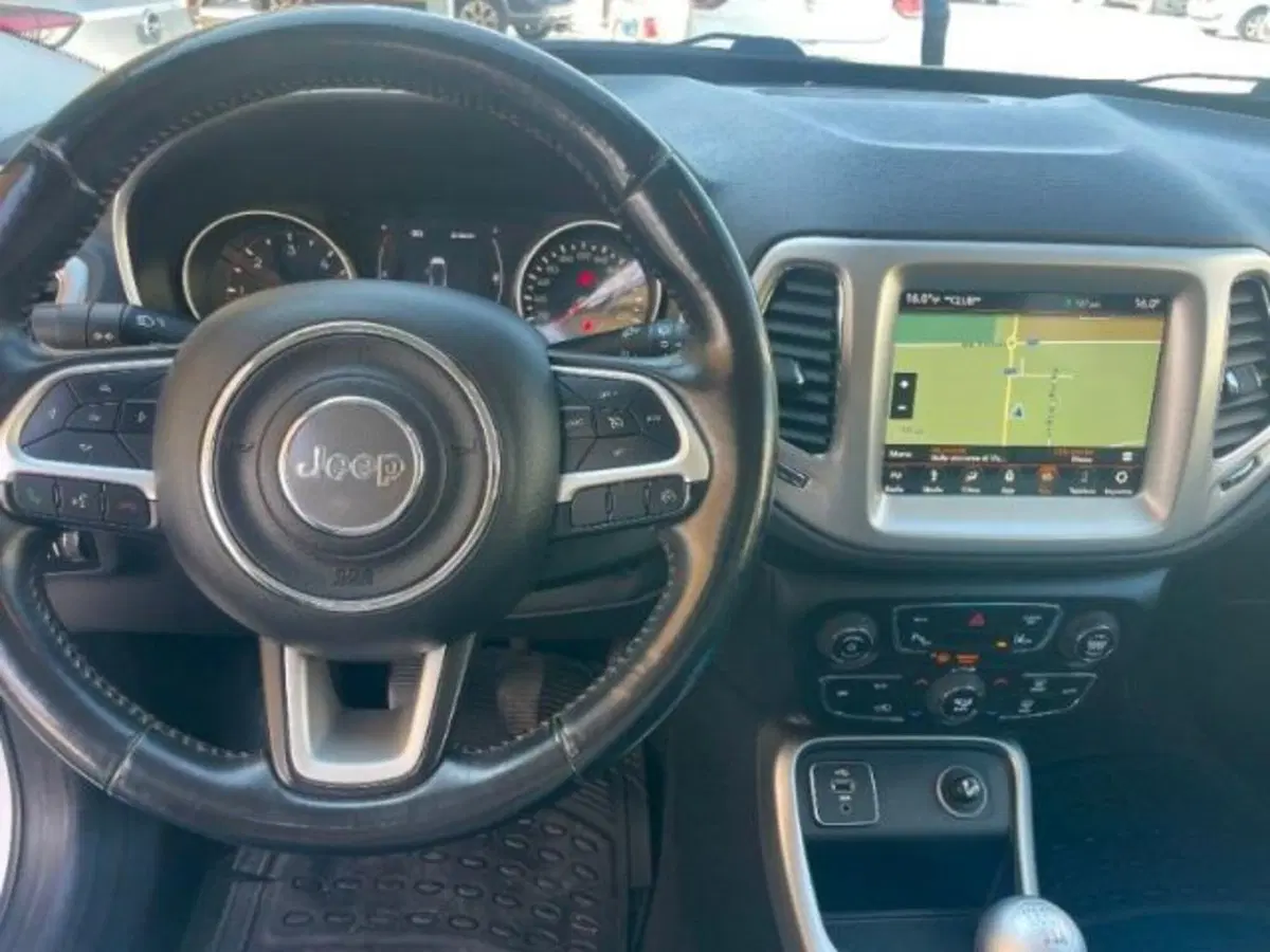 Jeep Compass usata a Massa-Carrara (8)