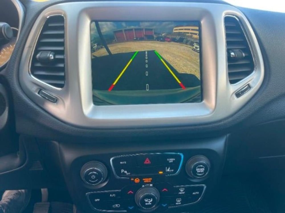 Jeep Compass usata a Massa-Carrara (9)