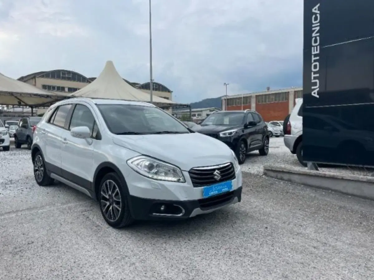 Suzuki S-Cross usata a Massa-Carrara