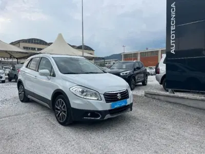 Suzuki S-Cross 1.6 VVT Cool del 2016 usata a Massa