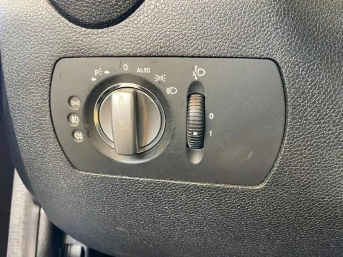 Mercedes-Benz SLK usata a Massa-Carrara (14)