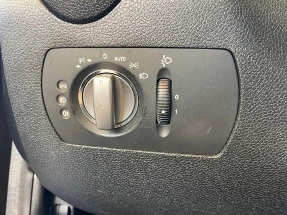 Mercedes-Benz SLK usata a Massa-Carrara (14)