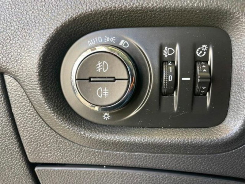 Opel Astra usata a Massa-Carrara (11)