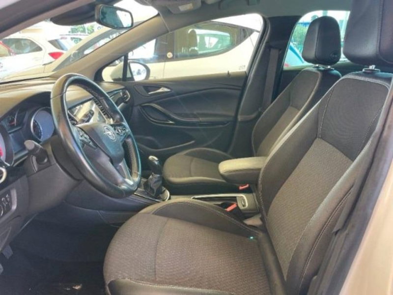 Opel Astra usata a Massa-Carrara (12)