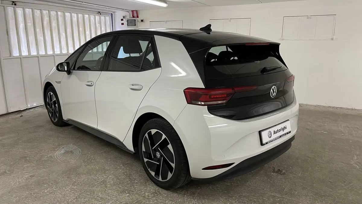 Volkswagen ID.3 usata a Genova (6)