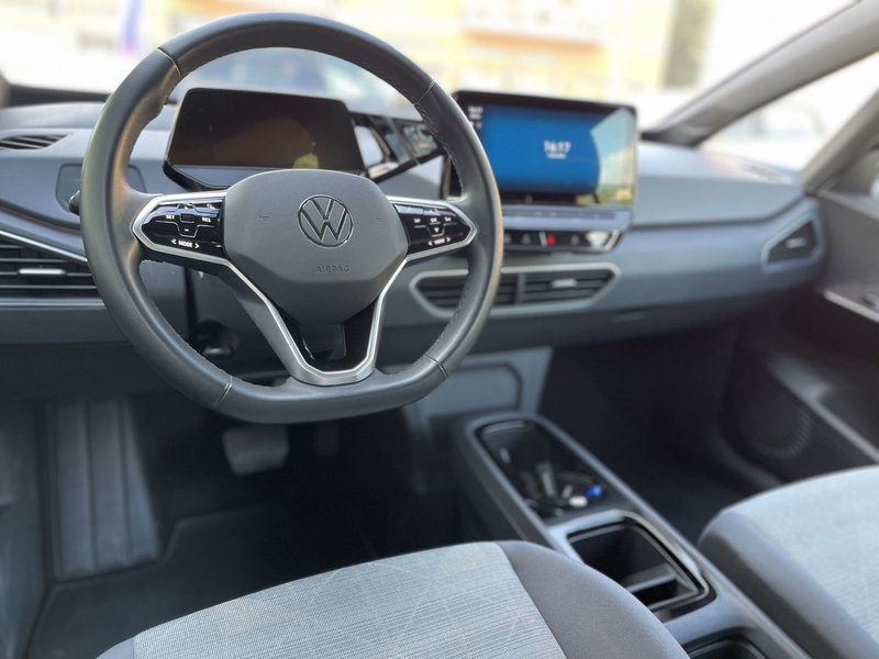 Volkswagen ID.3 usata a Genova (11)