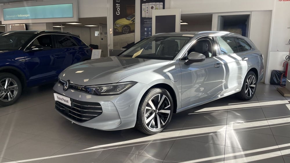 Volkswagen Passat nuova a Genova